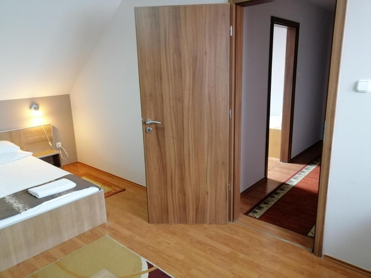 Cserkeszőlő Csipkehaz Apartman מראה חיצוני תמונה