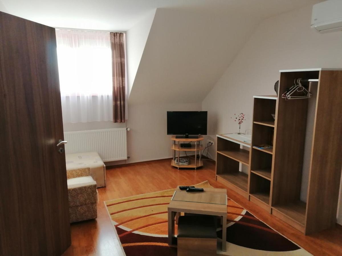 Cserkeszőlő Csipkehaz Apartman מראה חיצוני תמונה