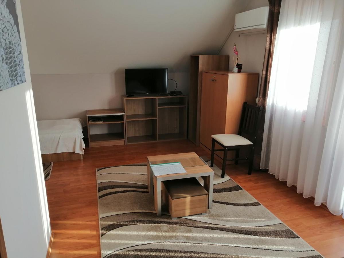 Cserkeszőlő Csipkehaz Apartman מראה חיצוני תמונה