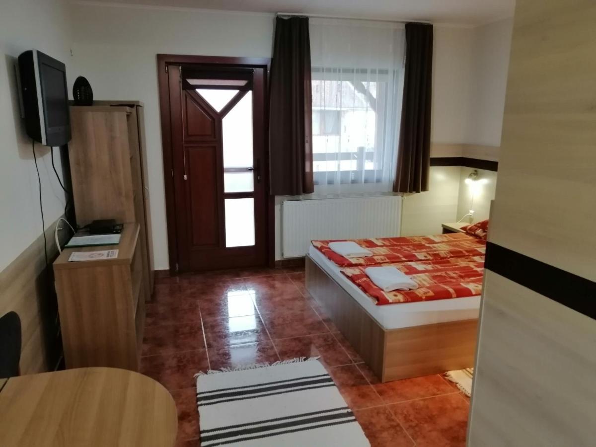Cserkeszőlő Csipkehaz Apartman מראה חיצוני תמונה