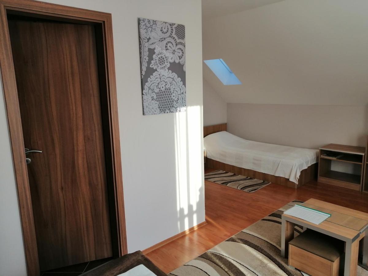 Cserkeszőlő Csipkehaz Apartman מראה חיצוני תמונה