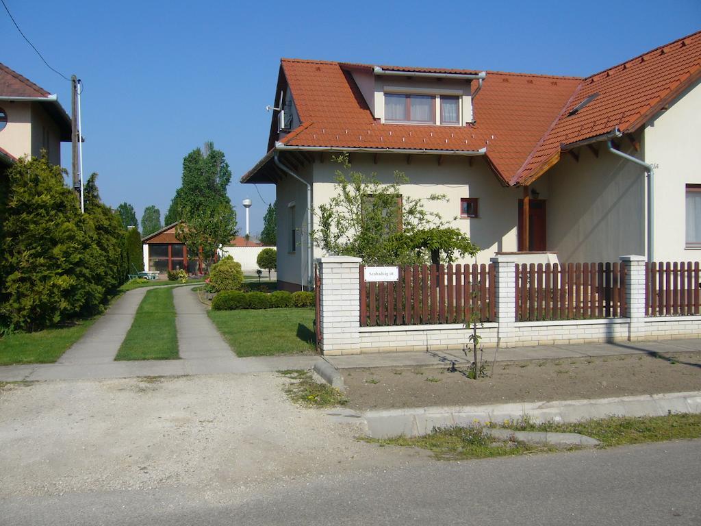 Cserkeszőlő Csipkehaz Apartman מראה חיצוני תמונה