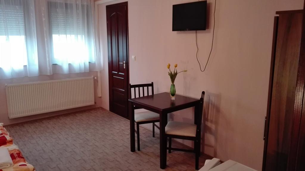 Cserkeszőlő Csipkehaz Apartman מראה חיצוני תמונה