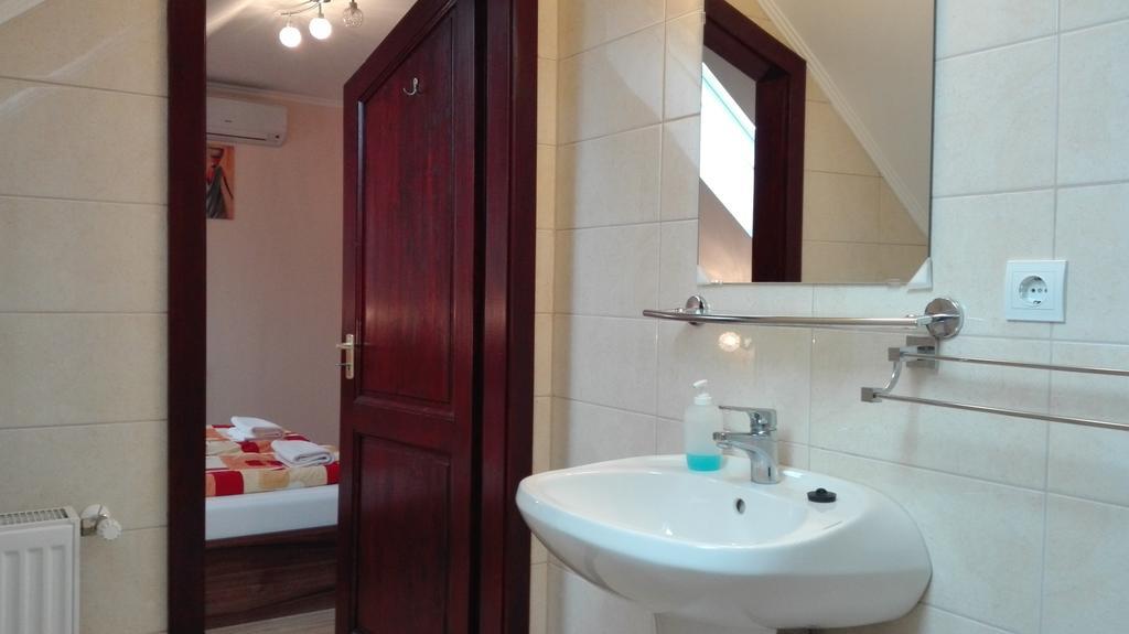 Cserkeszőlő Csipkehaz Apartman מראה חיצוני תמונה