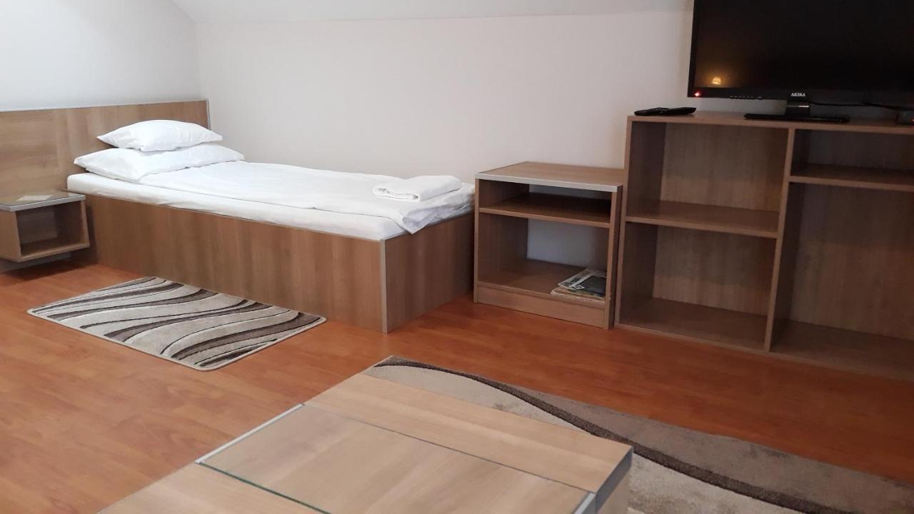 Cserkeszőlő Csipkehaz Apartman מראה חיצוני תמונה